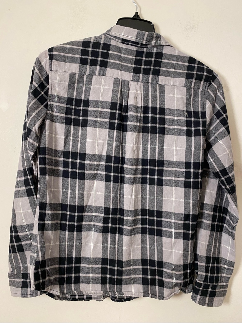 NWT Black & Gray Plaid Button-Down Shirt - Picture 5 of 5